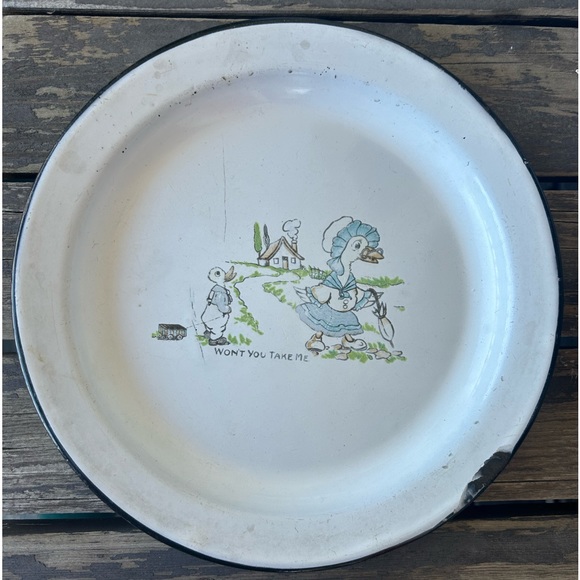 Antique Enamelware Child’s Plate Rare Darling Spring Decor Primitive Cou… - Picture 1 of 14